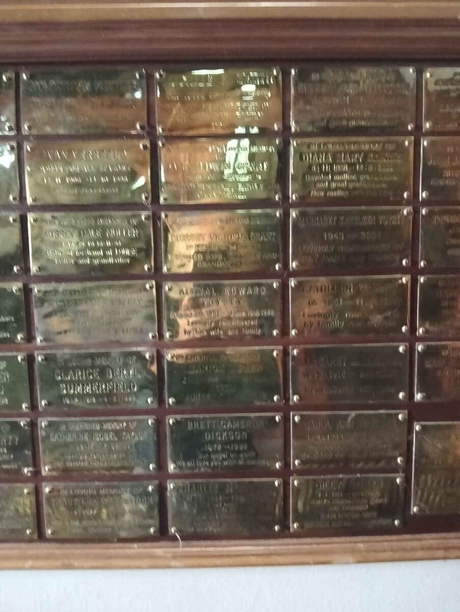 15. Memorial plaques