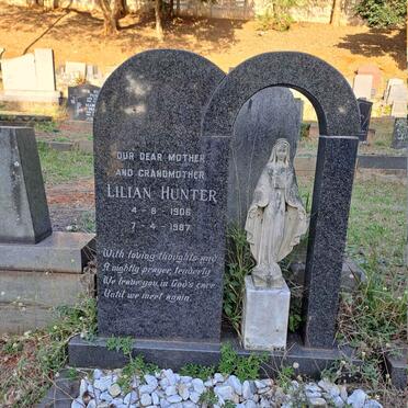 HUNTER Lilian 1906-1987