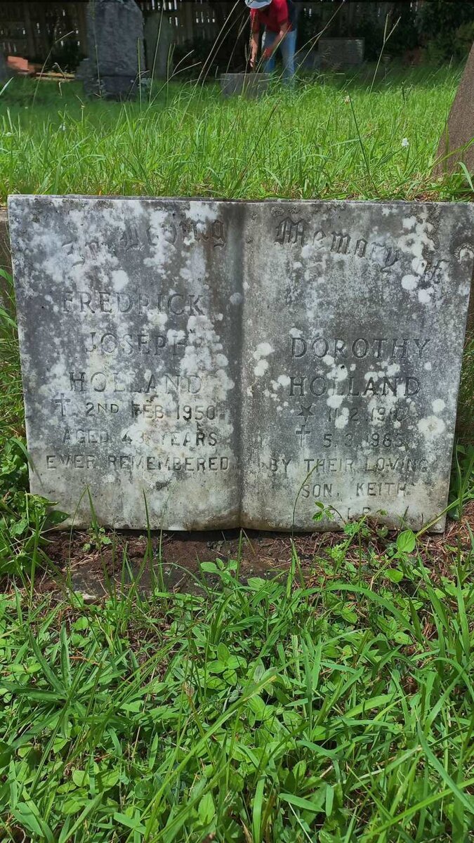 HOLLAND Frederick Joseph -1950 & Dorothy 19?0-1985