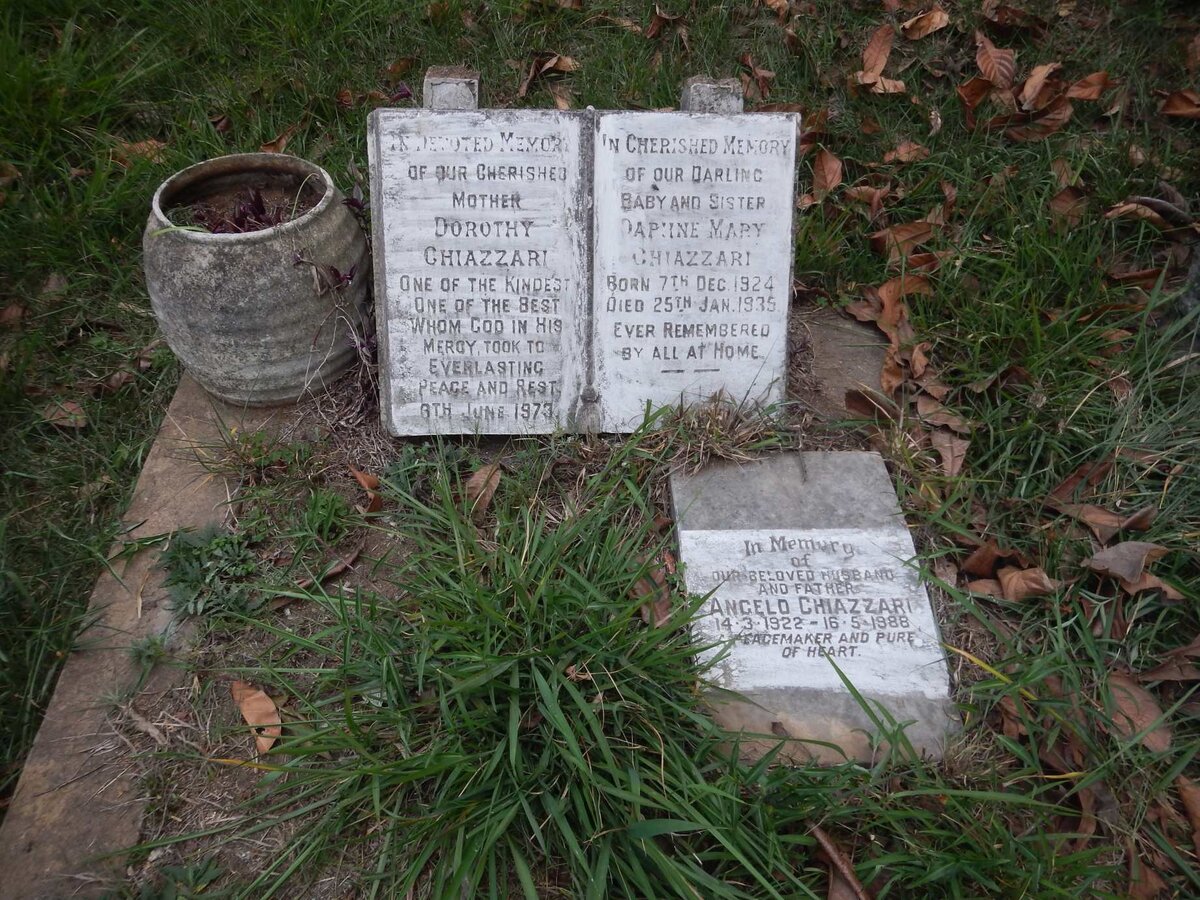 CHIAZZARI Angelo 1922-1988 &amp; Dorothy -1973 :: CHIAZZARI Daphne Mary 1924-1935