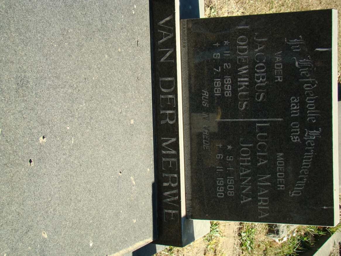 MERWE Jacobus Lodewikus 1898-1981 &amp; Lucia Maria Johanna 1908-1990