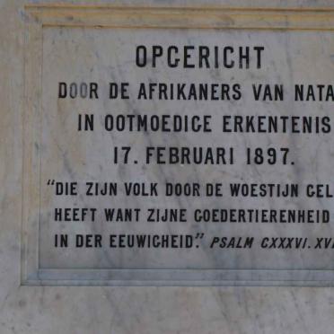 5. Gedenkplaat teen Monument