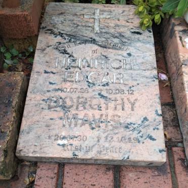 WOHLBERG Heinrich Edgar 1928-2012 &amp; Dorothy Mavis 1930-2019