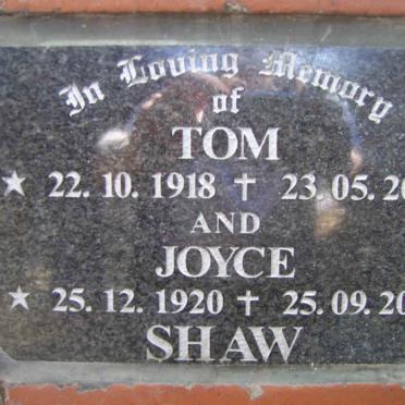 SHAW Tom 1918-2000 &amp; Joyce 1920-2000