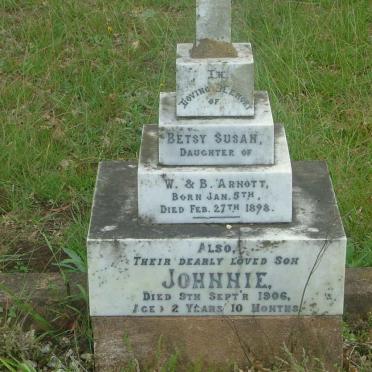 ARNOTT Betsy Susan 1898-1898 ::  ARNOTT Johnnie  -1906