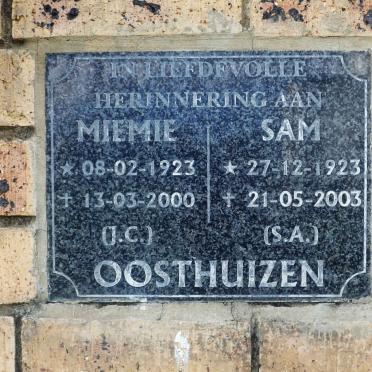 OOSTHUIZEN S.A. 1923-2003 &amp; J.C. 1923-2000