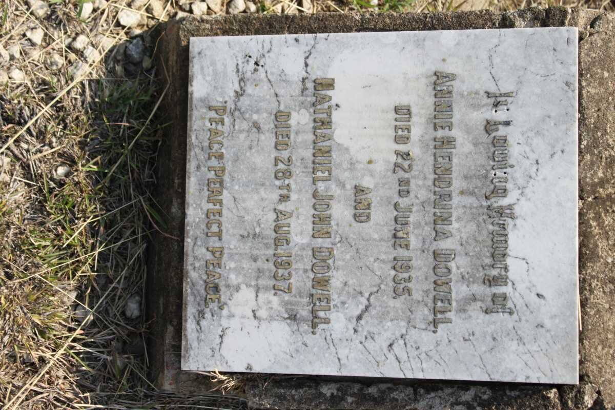 DOWELL Nathaniel John -1937 &amp; Annie Hendrina -1935