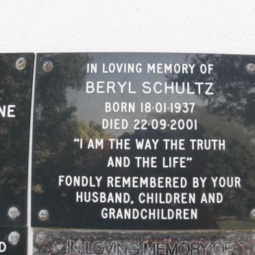 SCHULTZ Beryl 1937-2001