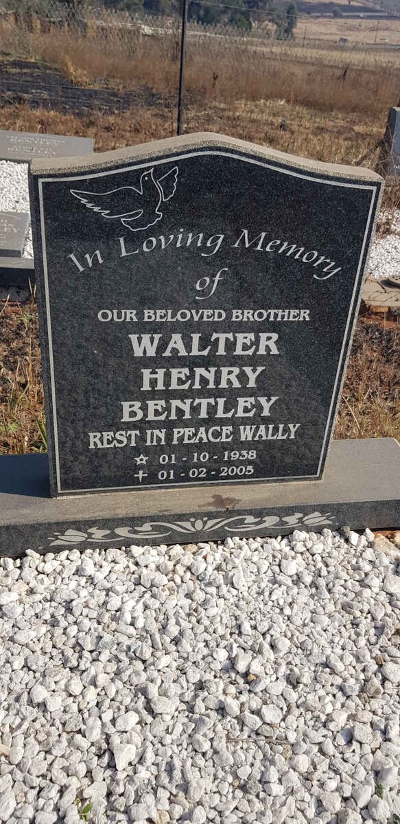CAISTER Sheila Iris nee BENTLEY 1933-2011 :: BENTLEY Walter Henry 1938-2005