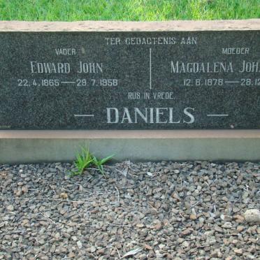 DANIELS Edward John 1865-1958 &amp; Magdalena Johanna P. 1878-1950