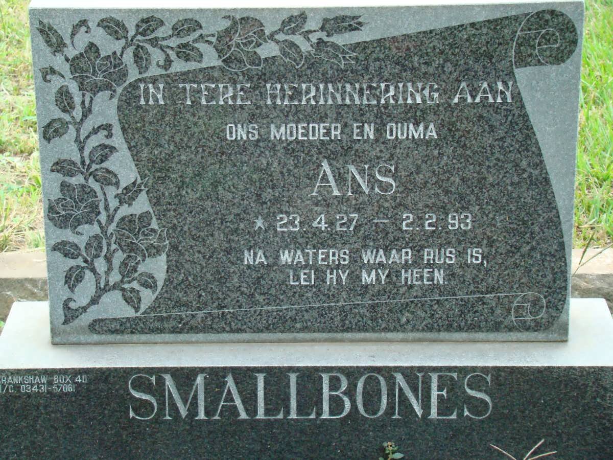 SMALLBONES Ans 1927-1993