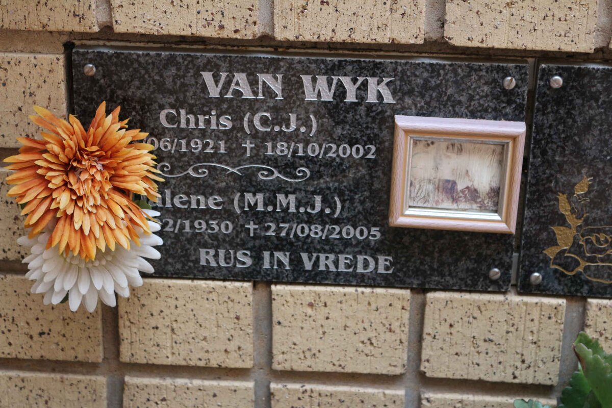 WYK C.J., van 1921-2002 &amp; M.M.J. 1930-2005