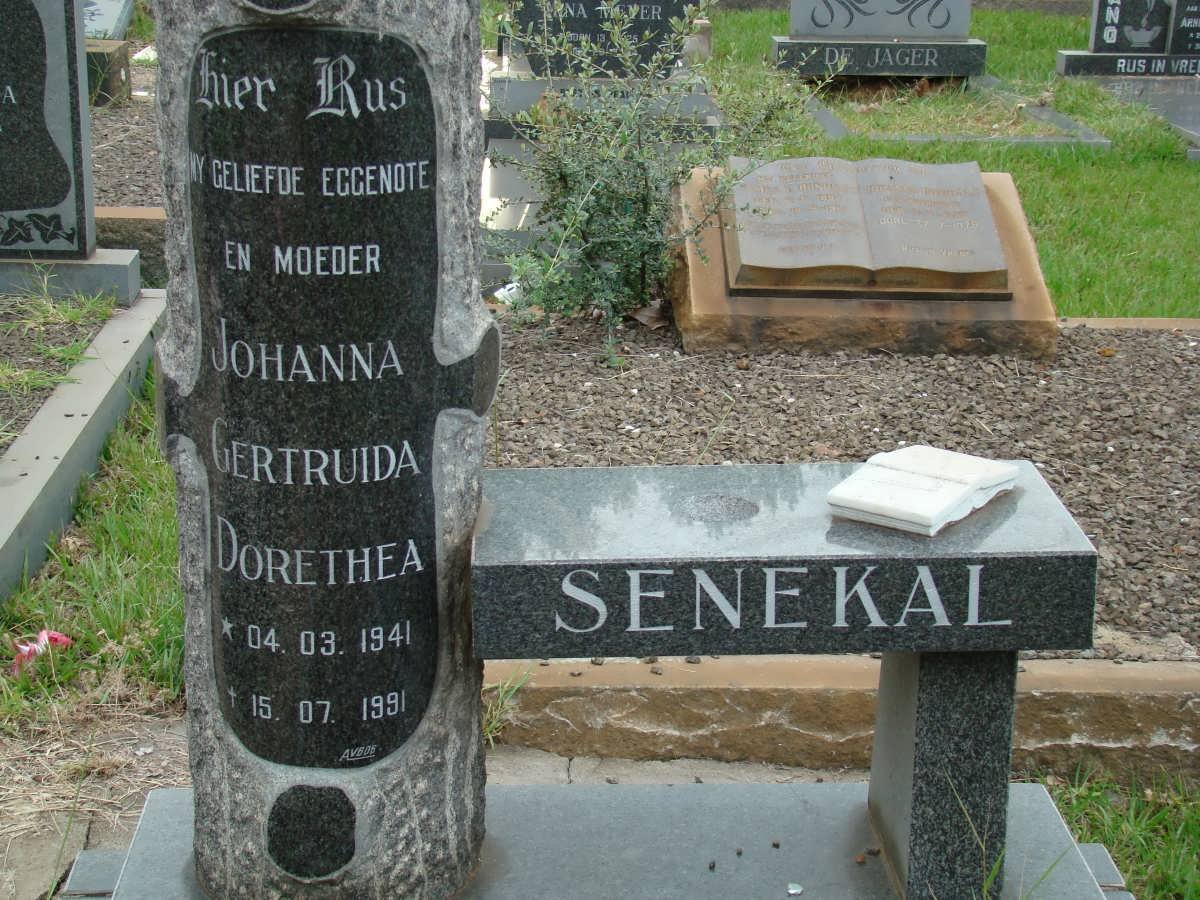 SENEKAL Johanna Gertruida Dorethea 1941-1991