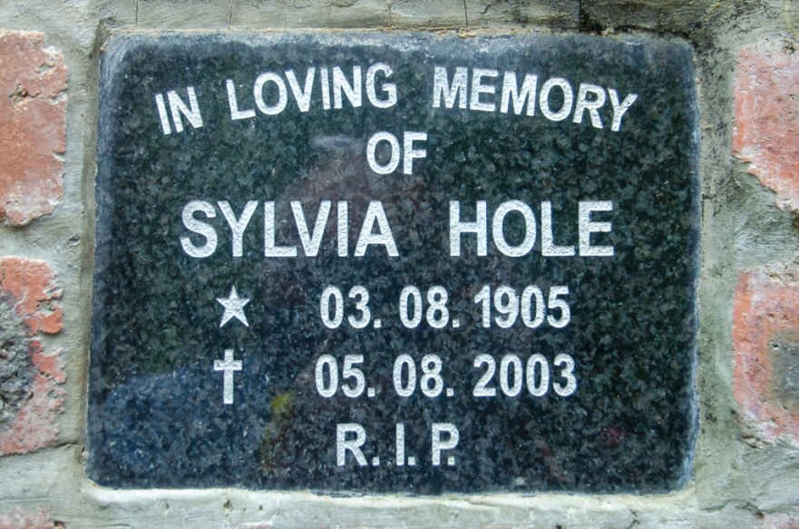 HOLE Sylvia 1905-2003