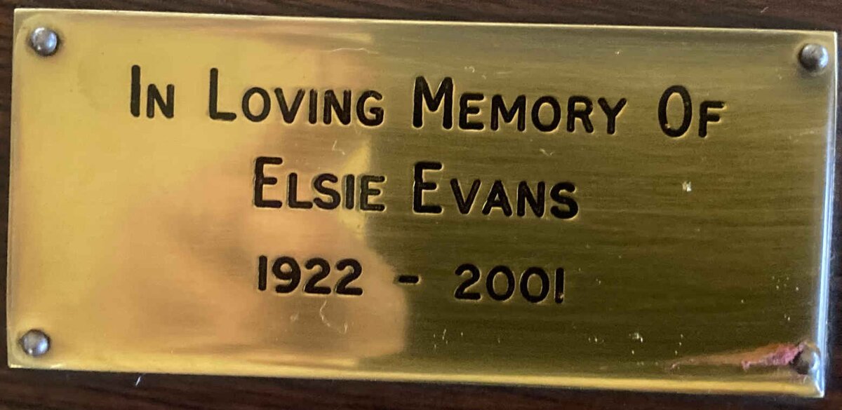 EVANS Elsie 1922-2001