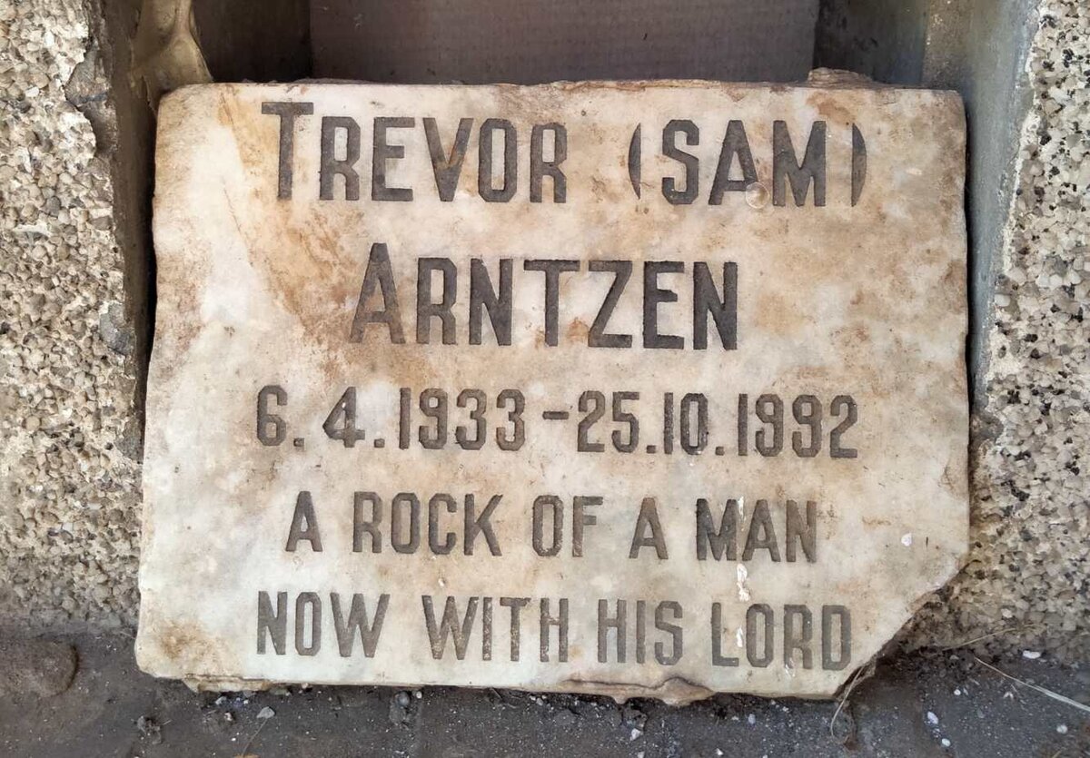 ARNTZEN Trevor 1933-1992