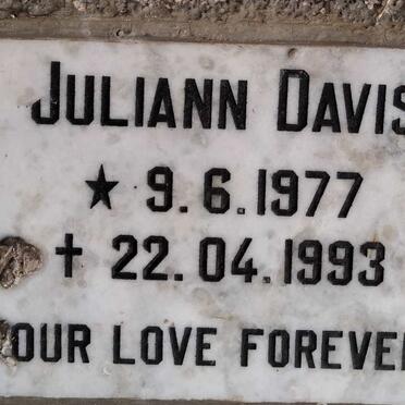 DAVIS Juliann 1977-1993