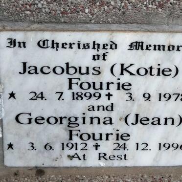 FOURIE Jacobus 1899-1978 & Georgina 1912-1996