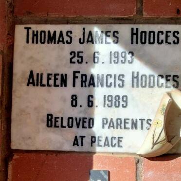 HODGES Thomas James -1993 & Aileen Francis -1989