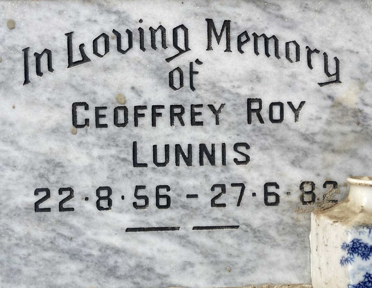 LUNNIS Geoffrey Roy 1956-1982