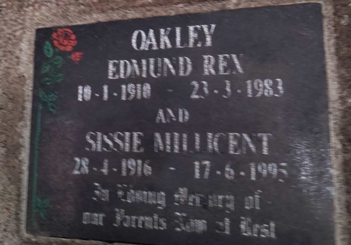 OAKLEY Edmund Rex 1910-1983 & Sissie Milllicent 1916-1995