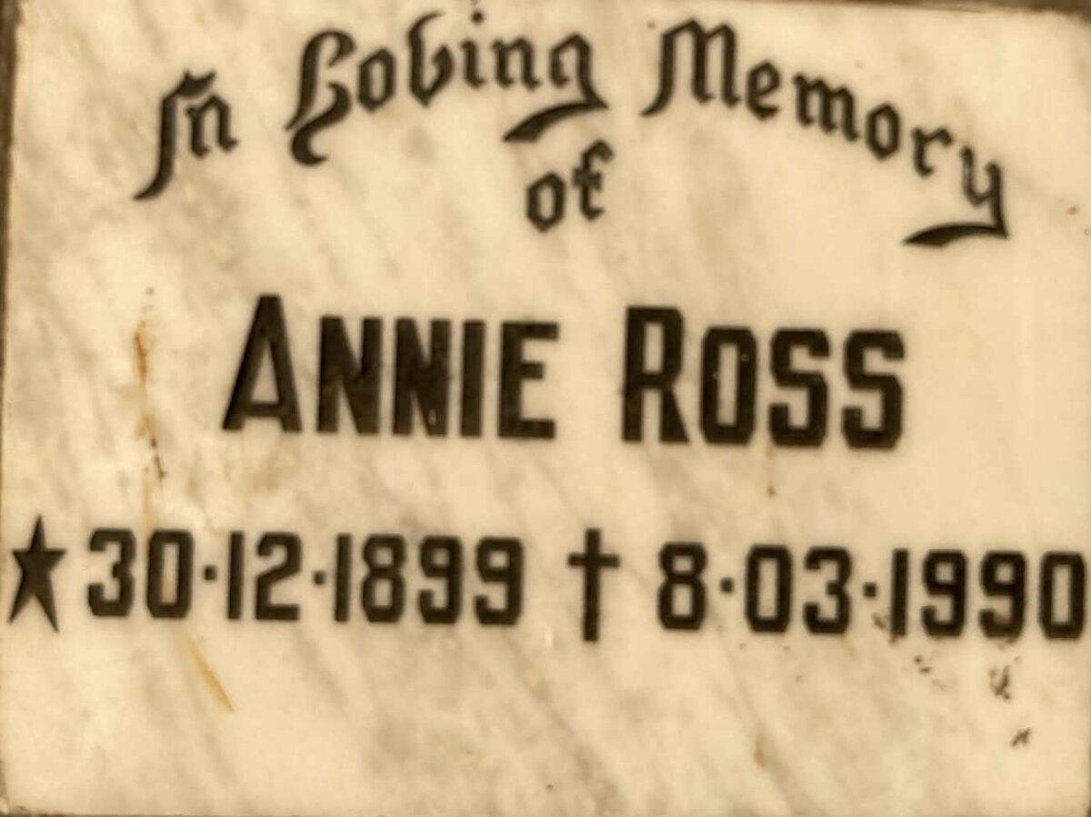 ROSS Annie 1899-1990