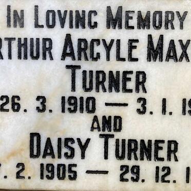 TURNER Arthur Argyle Maxwell 1910-1961 & Daisy 1905-1992