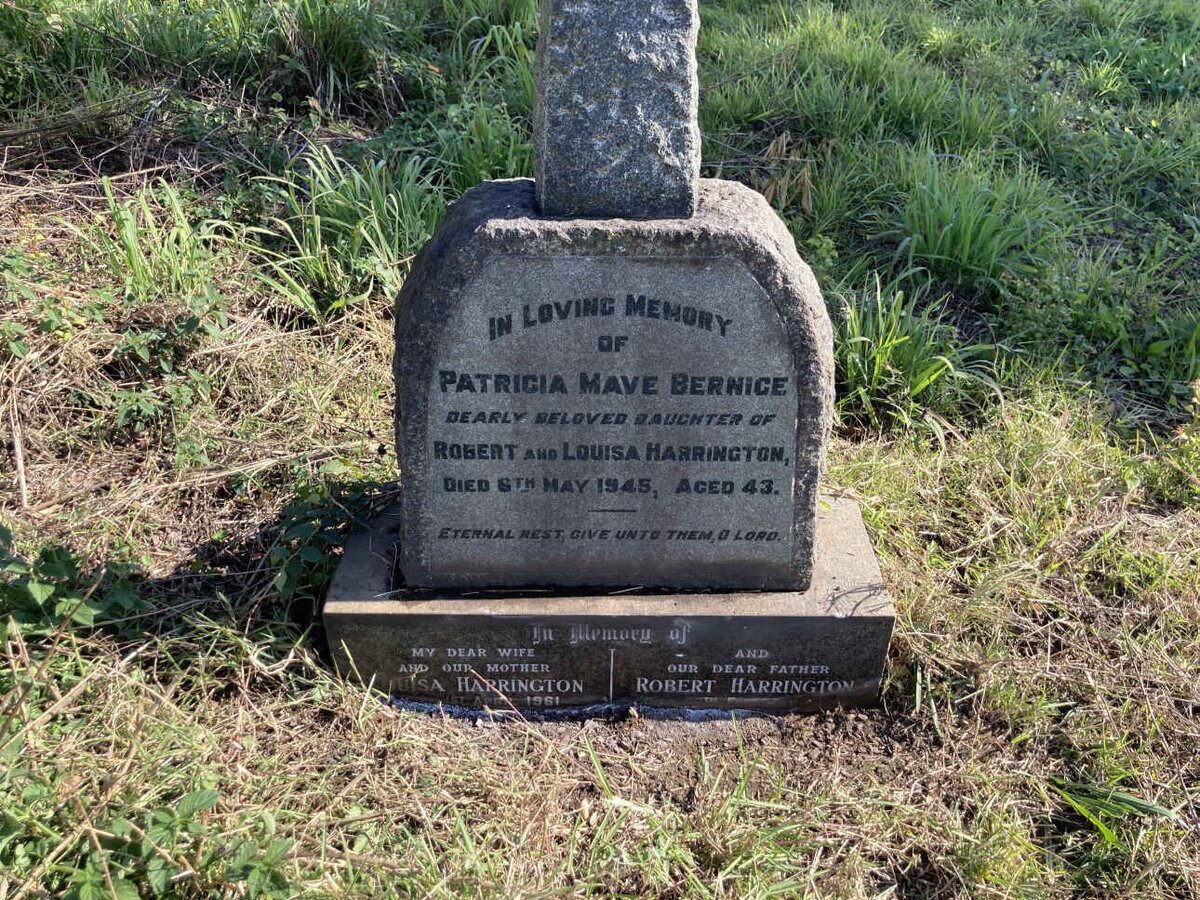 HARRINGTON Robert  & Louisa -1961 :: HARRINGTON Patricia Mave Bernice -1945