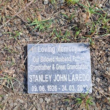 LAREDO Stanley John 1926-2022