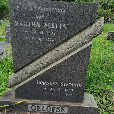 OELOFSE Johannes Stefanus 1903-1977 & Martha Aletta 1902-1975