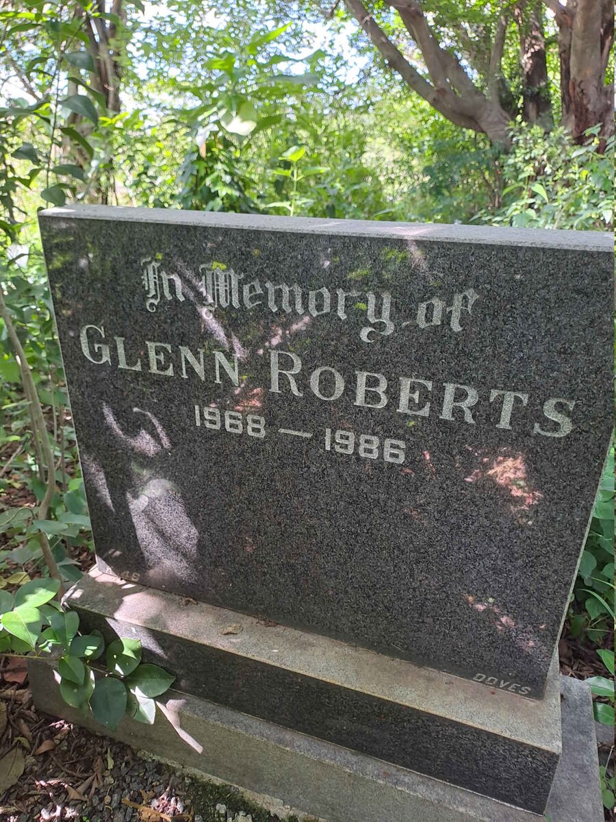 ROBERTS Glenn 1968-1986