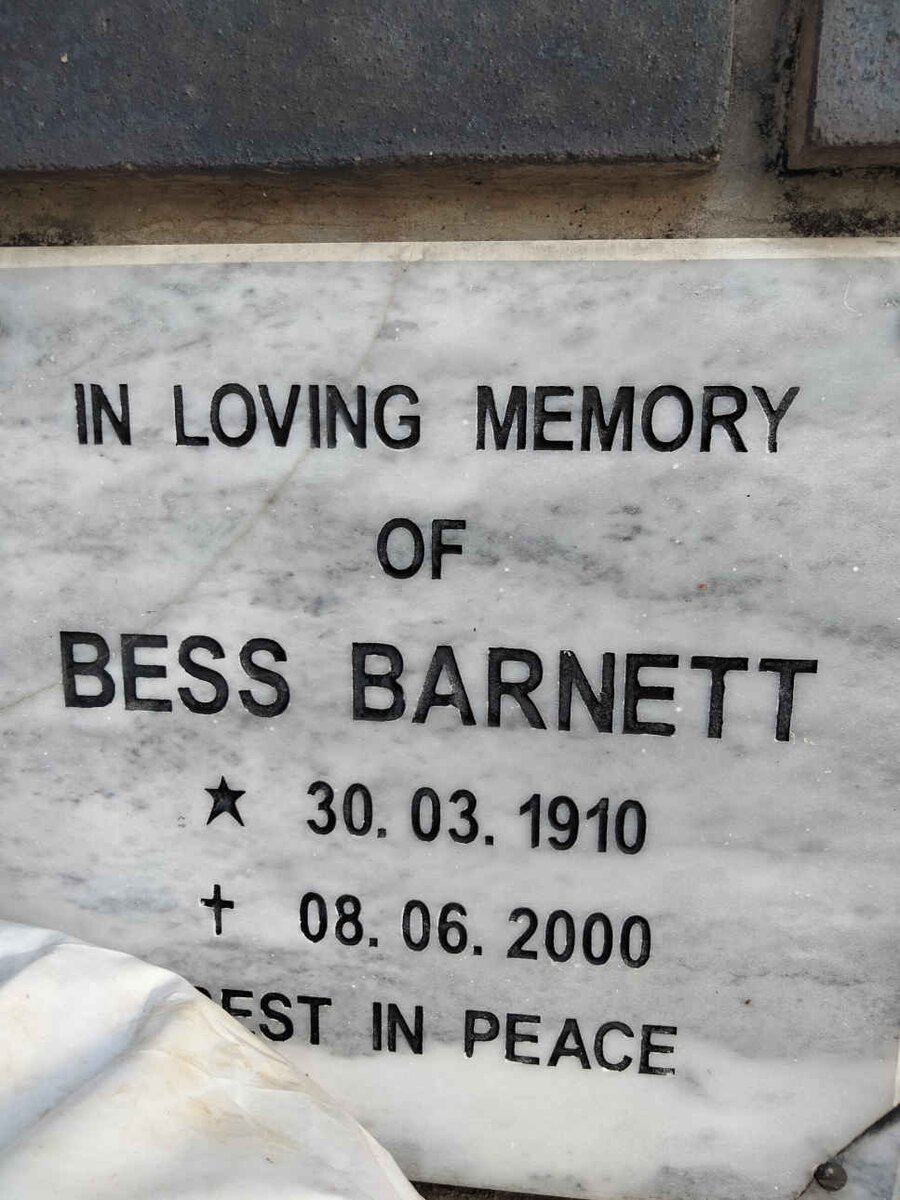 BARNETT Bess 1910-2000