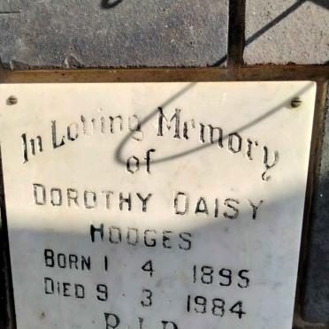 HODGES Dorothy Daisy 1895-1984