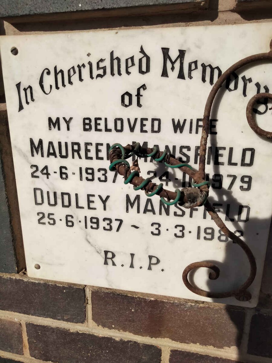 MANSFIELD Dudley 1937-1982 &amp; Maureen 1937-1979