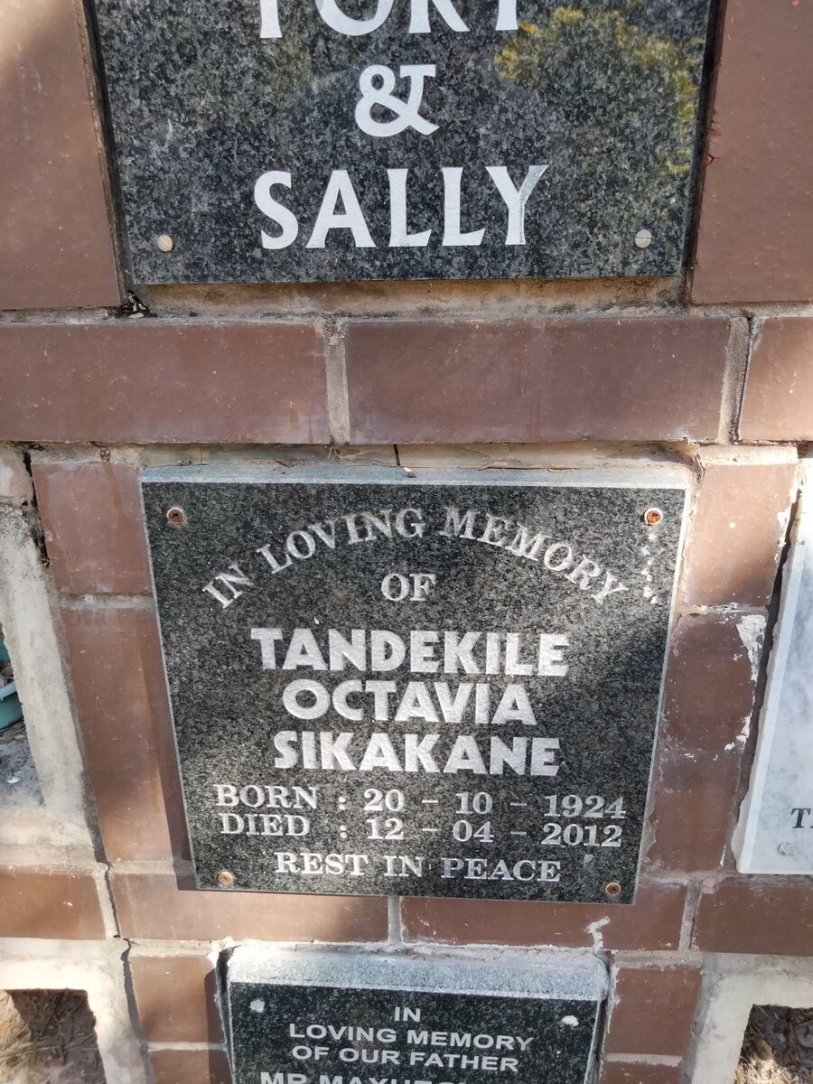 SIKAKANE Tandekile Octavia 1924-2012