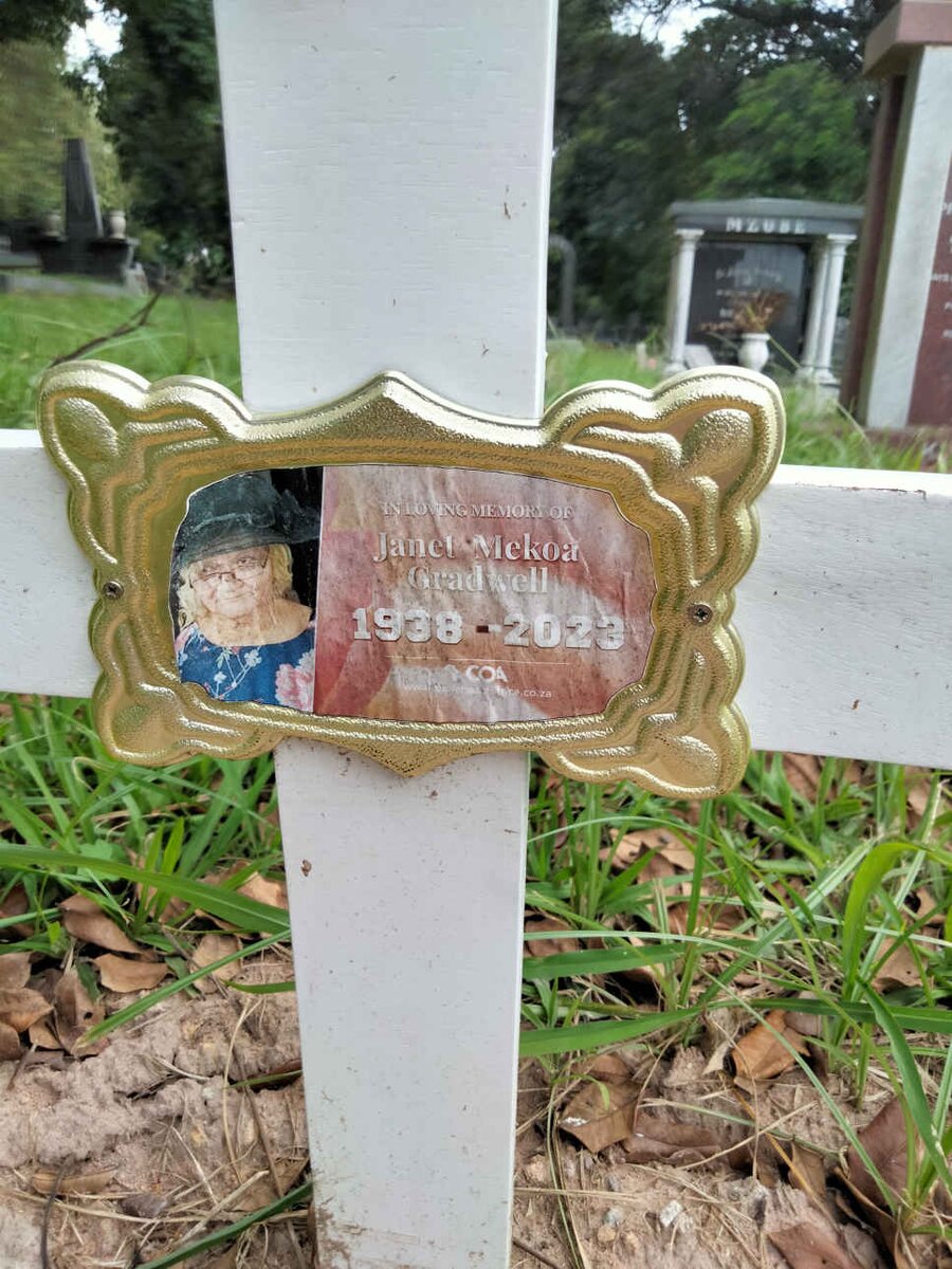 GRADWELL Janet Mekoa 1938-2023