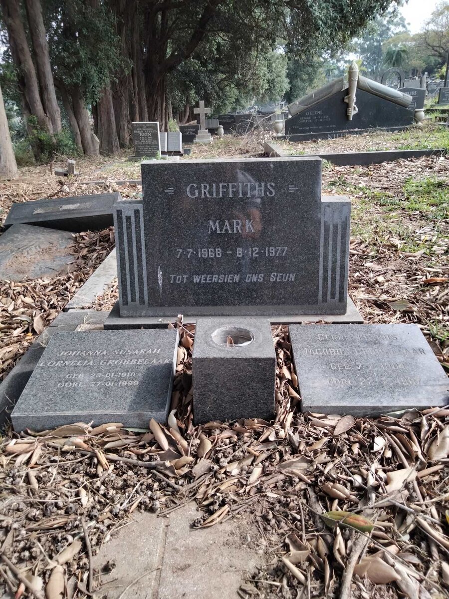 GROBBELAAR Gerrit Petrus Jacobus 1904-1987 &amp; Johanna Susarah Cornelia 1910-1999 :: GRIFFITHS Mark 1968-1977