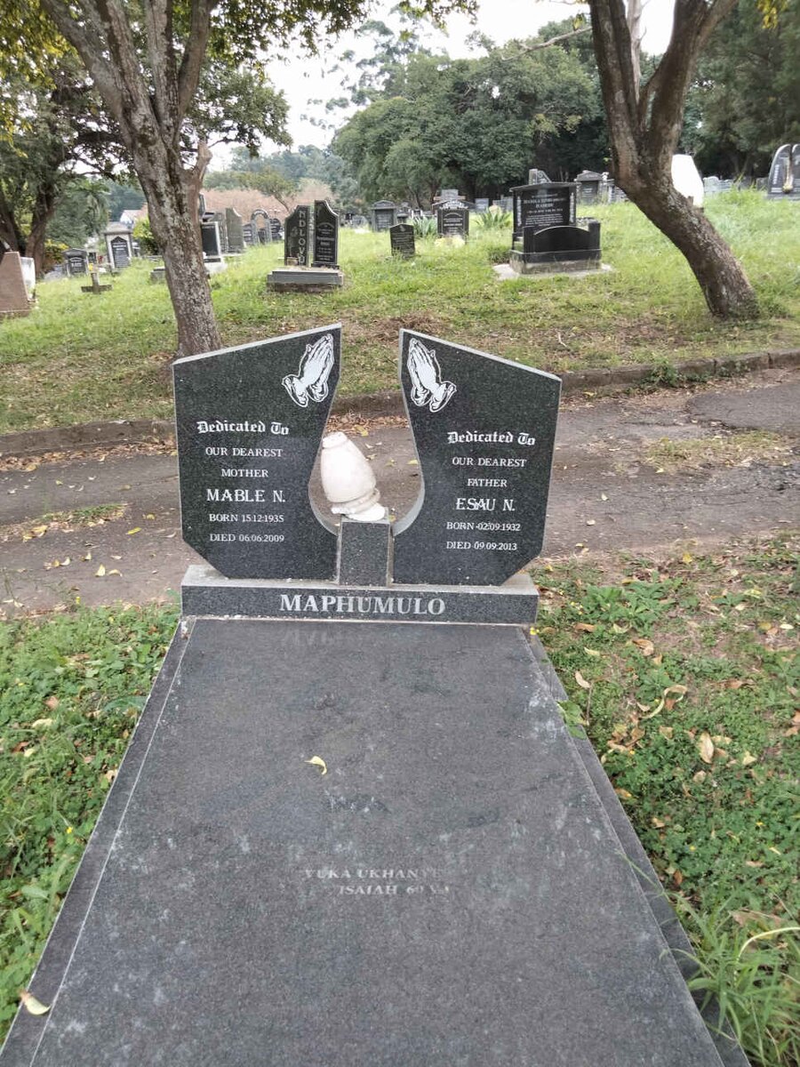 MAPHUMULO Esau N. 1932-2013 &amp; Mable N. 1935-2009