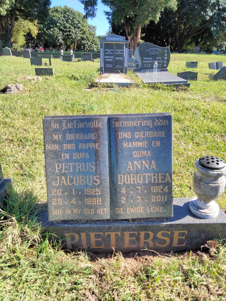 PIETERSE Petrus Jacobus 1925-1998 & Anna Dorothea 1924-2011
