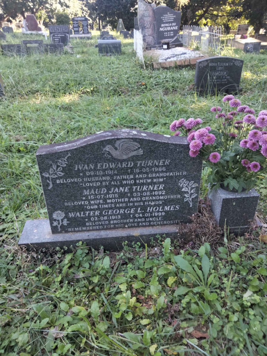 TURNER Ivan Edward 1914-1986 &amp; Maud Jane 1915-1992 :: HOLMES Walter George L. 1913-1999