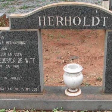 HERHOLDT Pieter Frederick de Witt 1915- &amp; Dina Margaretha Johanna 1915-1997