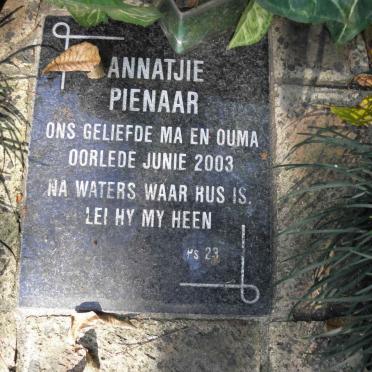 PIENAAR Annatjie -2003