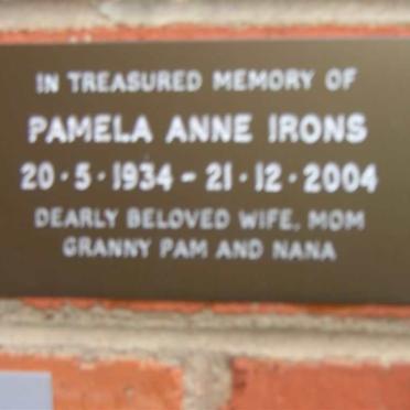 IRONS Pamela Anne 1934-2004