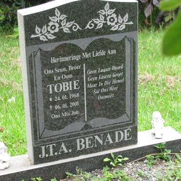 BENADE J.T.A. 1968-2001