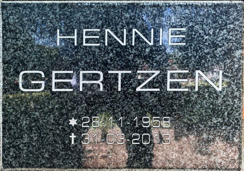 GERTZEN Hennie 1958-2013