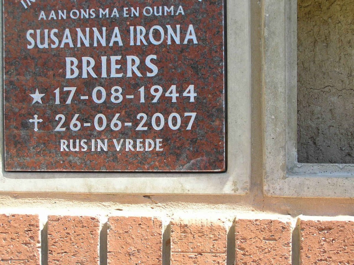 BRIERS Susanna Irona 1944-2009