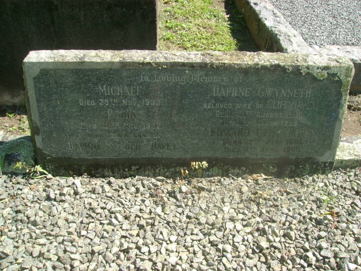 DAVEY Edward Cliff 1896-1965 &amp; Daphne Gwynneth 1900-1953 :: DAVEY Michael -1932 :: DAVEY Robin-1932