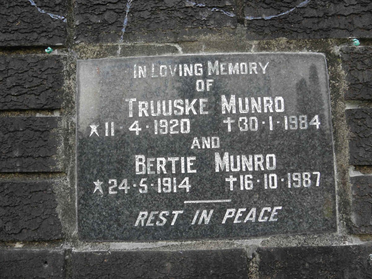 MUNRO Bertie 1914-1987 &amp; Truuske 1920-1984