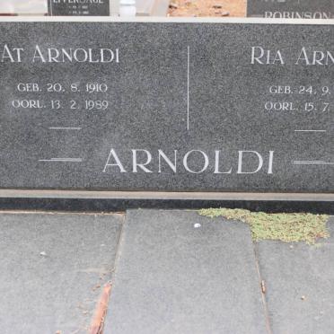 ARNOLDI At 1910-1989 &amp; Ria 1914-1986