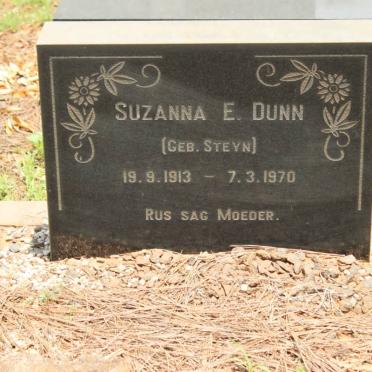 DUNN Suzanna E. nee STEYN 1913-1970